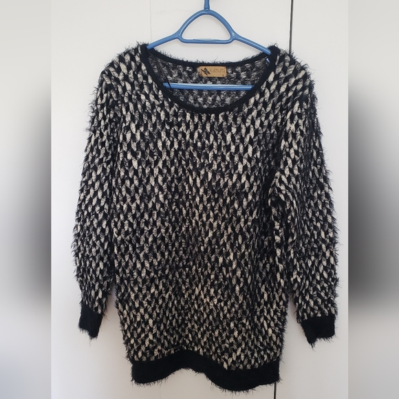 Ling sleeve sweater - Picture 1 of 2